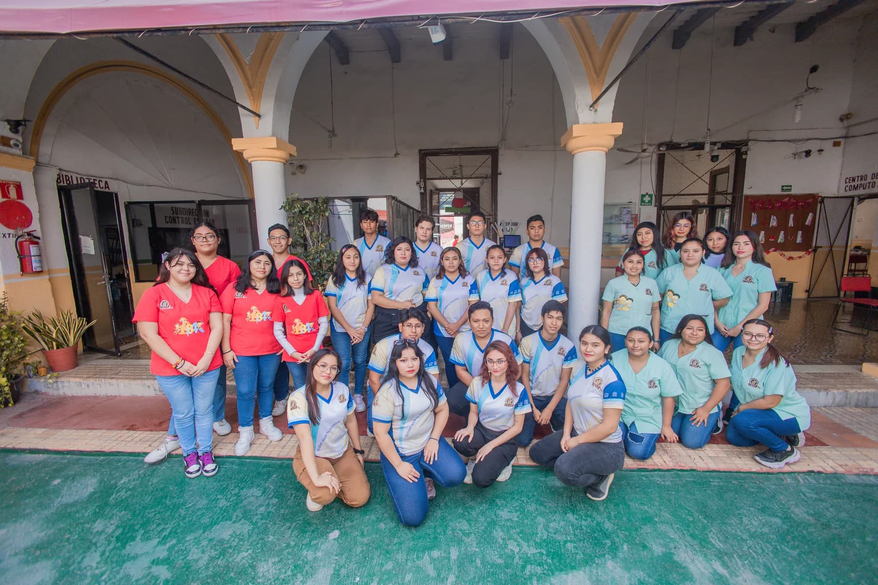 Comunidad estudiantil del Centro Escolar del Mayab